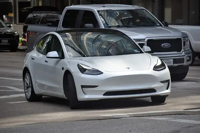 Tesla’s Smaller Cybertruck? GM, Ford, Ram & EV Truck Market