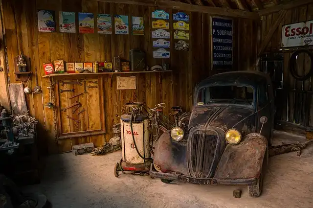 Messy Cars & Mechanics: Service Nightmares!