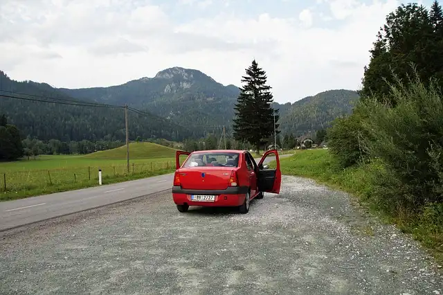 Dacia Sandero: Updates, Hybrid Powertrain & 2026 Facelift